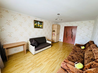 Apartament cu 2 camere, 75 m², Buiucani, Chișinău foto 4