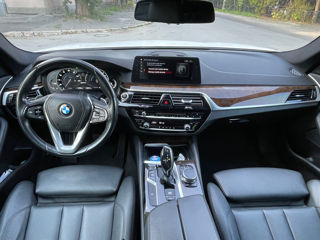 BMW 5 Series foto 8