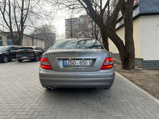 Mercedes C-Class foto 5