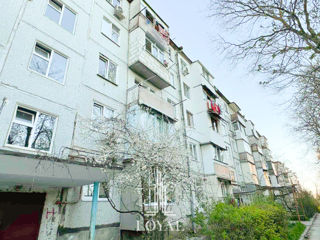 Apartament cu 2 camere, 47 m², Botanica, Chișinău foto 10