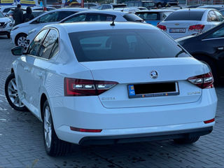 Skoda Superb foto 3