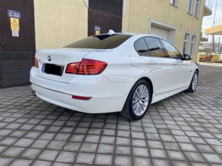 BMW 5 Series foto 4