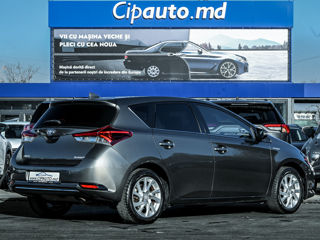 Toyota Auris foto 2