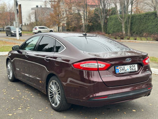 Ford Fusion foto 6