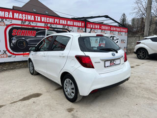 Toyota Yaris foto 4