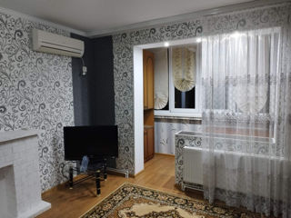 Apartament cu 3 camere, 70 m², Tineret, Ungheni