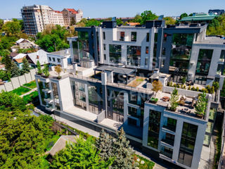 Apartament cu 3 camere, 290 m², Centru, Chișinău foto 1