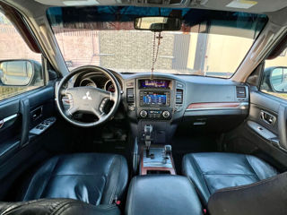 Mitsubishi Pajero foto 5