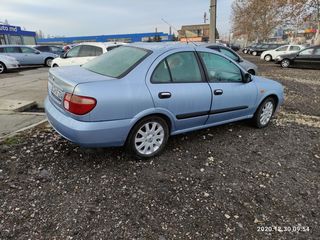 Nissan Almera foto 3