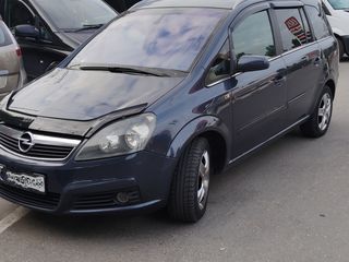 Opel Zafira foto 1