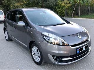 Renault Grand Scenic foto 2