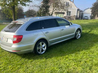 Skoda Superb foto 3