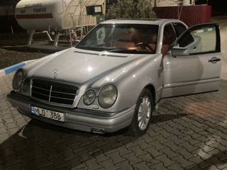 Mercedes E-Class foto 5