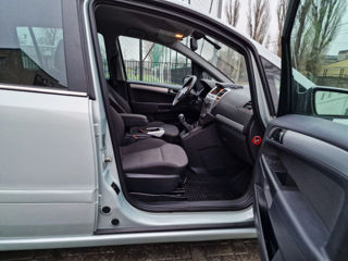 Opel Zafira foto 10