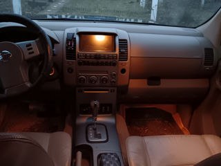 Nissan Pathfinder foto 7