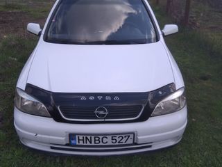 Opel Astra foto 1