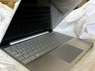 Microsoft surface laptop go 2 foto 4