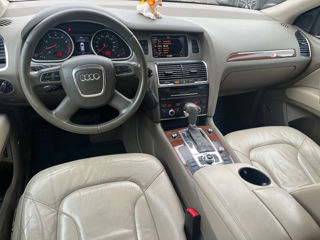 Audi Q7 foto 9