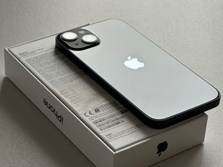 iPhone 13 256GB foto 2