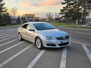 Volkswagen Passat CC foto 2