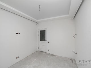 Se vinde townhouse parţial reparat la Durleşti, pe str. Nicolae Dimo foto 6