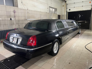 Lincoln Town Car foto 4