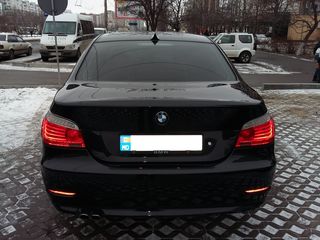 BMW 5 Series foto 6