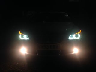 BMW 5 Series foto 2