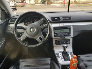 Volkswagen Passat foto 2