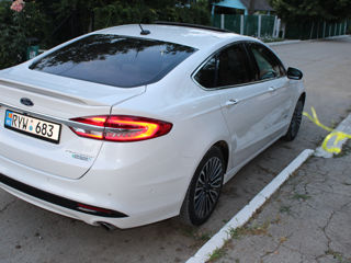 Ford Fusion foto 8