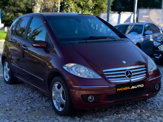 Mercedes A-Class foto 2