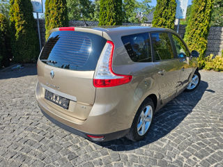 Renault Grand Scenic foto 6