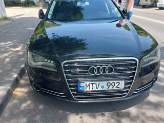 Audi A8 foto 1