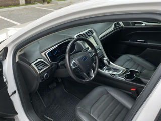 Ford Fusion foto 8