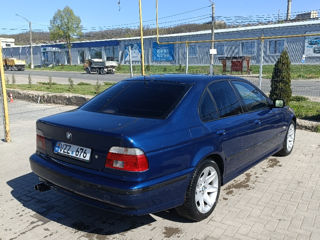 BMW 5 Series foto 5