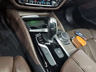 BMW 5 Series foto 7