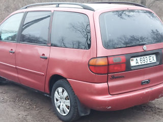 Volkswagen Sharan foto 8