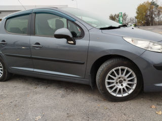 Peugeot 207 foto 3