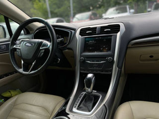 Ford Fusion foto 8