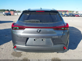 Lexus UX foto 15