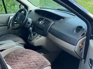 Renault Grand Scenic foto 3