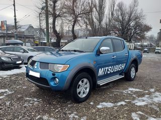 Mitsubishi L Series foto 1