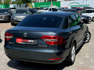 Skoda Superb foto 4