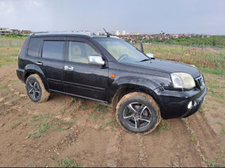 Nissan X-Trail foto 2