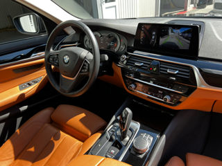 BMW 5 Series foto 8