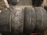 235/ 60 R16 foto 1