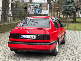 Volkswagen Vento foto 3