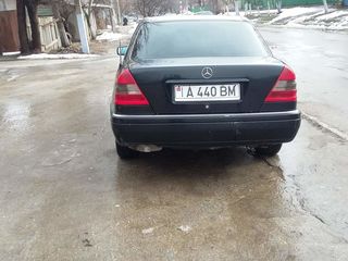 Mercedes C Class foto 2