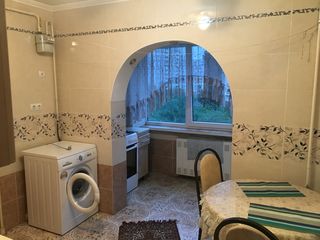 Apartament cu 2 camere, 65 m², Centru, Chișinău