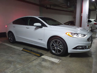 Ford Fusion foto 2